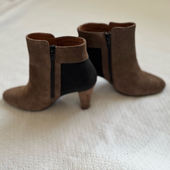 NWOT Eric Michael Berlin Brown and Black Ankle Booties Size 30 - Picture 3 of 5